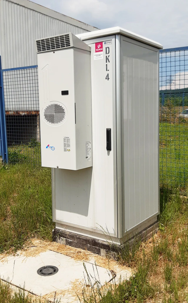 ZPAS Outdoorschrank mit Klimaaußengerät aktives Thermomanagement