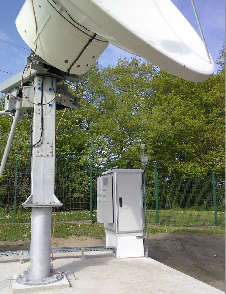 ZPAS Outdoorschrank Aluminium Satellitenanlage Telekommunikation