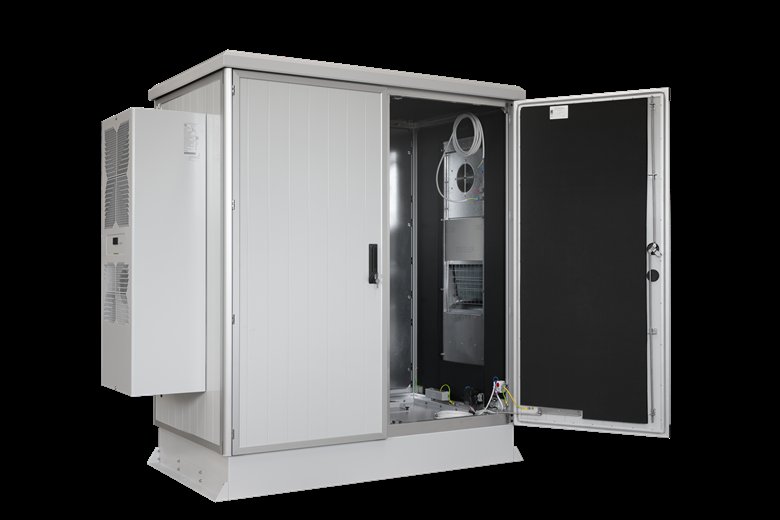 ZPAS Outdoorschrank mit 36 Höheneinheiten und seitlichem Klimagerät