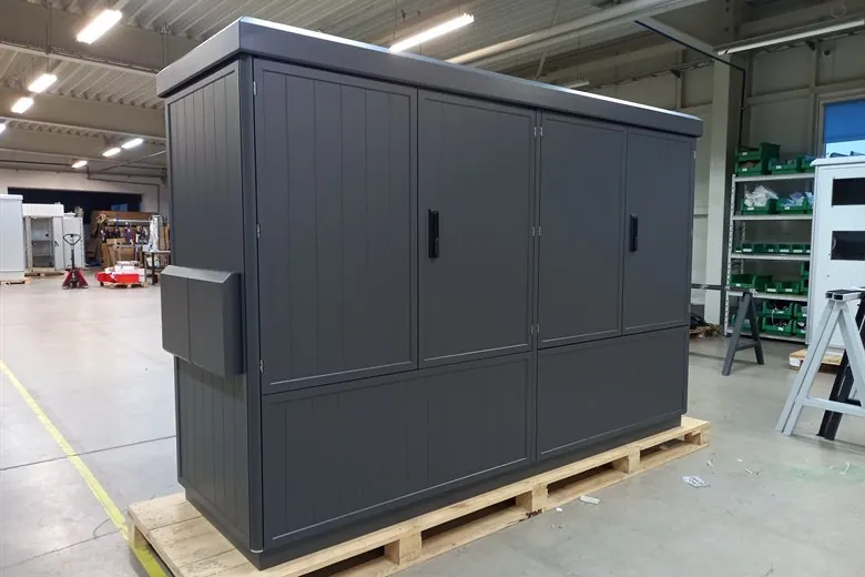 ZPAS Outdoorschrank in Anthrazit mit vier Türen und Anbaukasten
