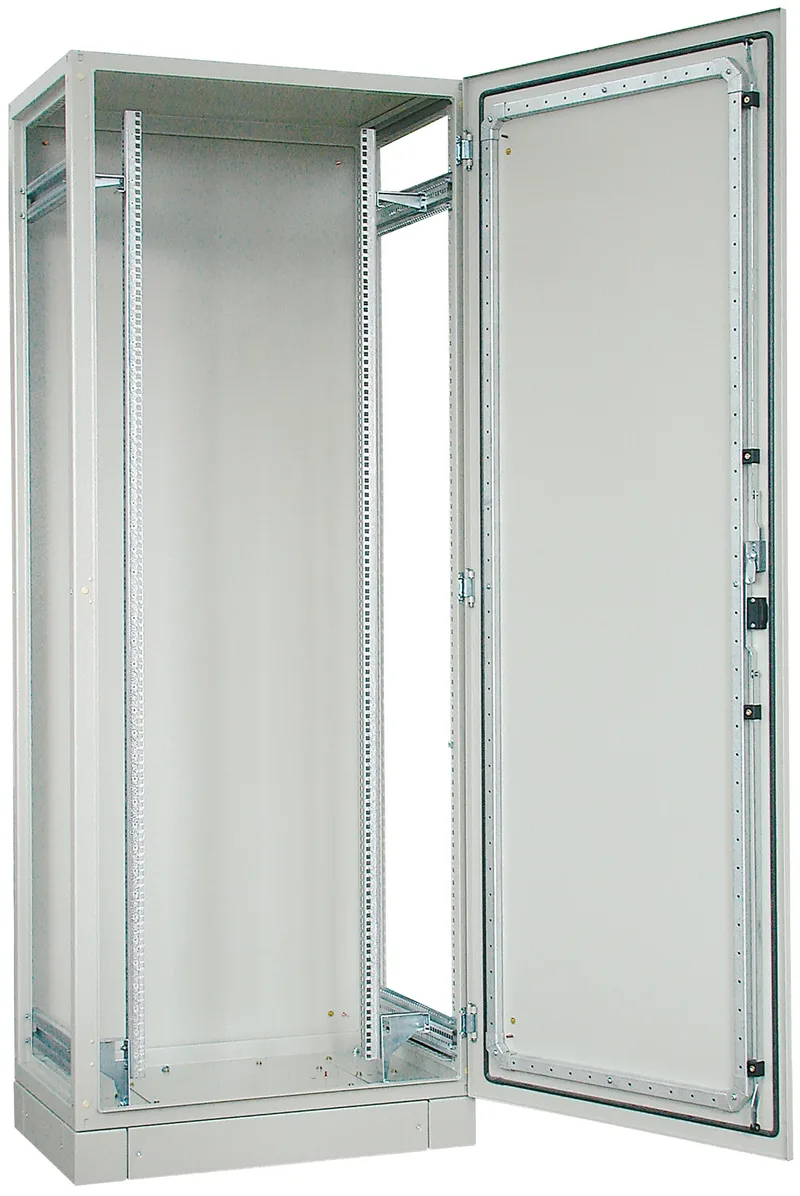 ZPAS SZE2 mit 19-Zoll-Schwenkrahmen