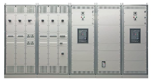 Fertige Niederspannungs-Schaltanlage aus dem ZPAS Schaltschrankbau